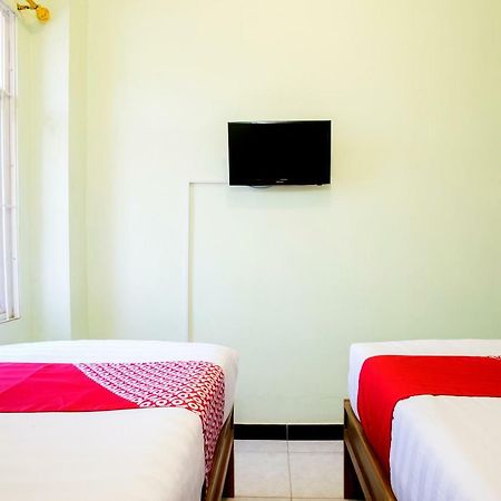 OYO 1419 Rhona Guest House Syariah Near RSUD Kota Yogyakarta Bagian luar foto