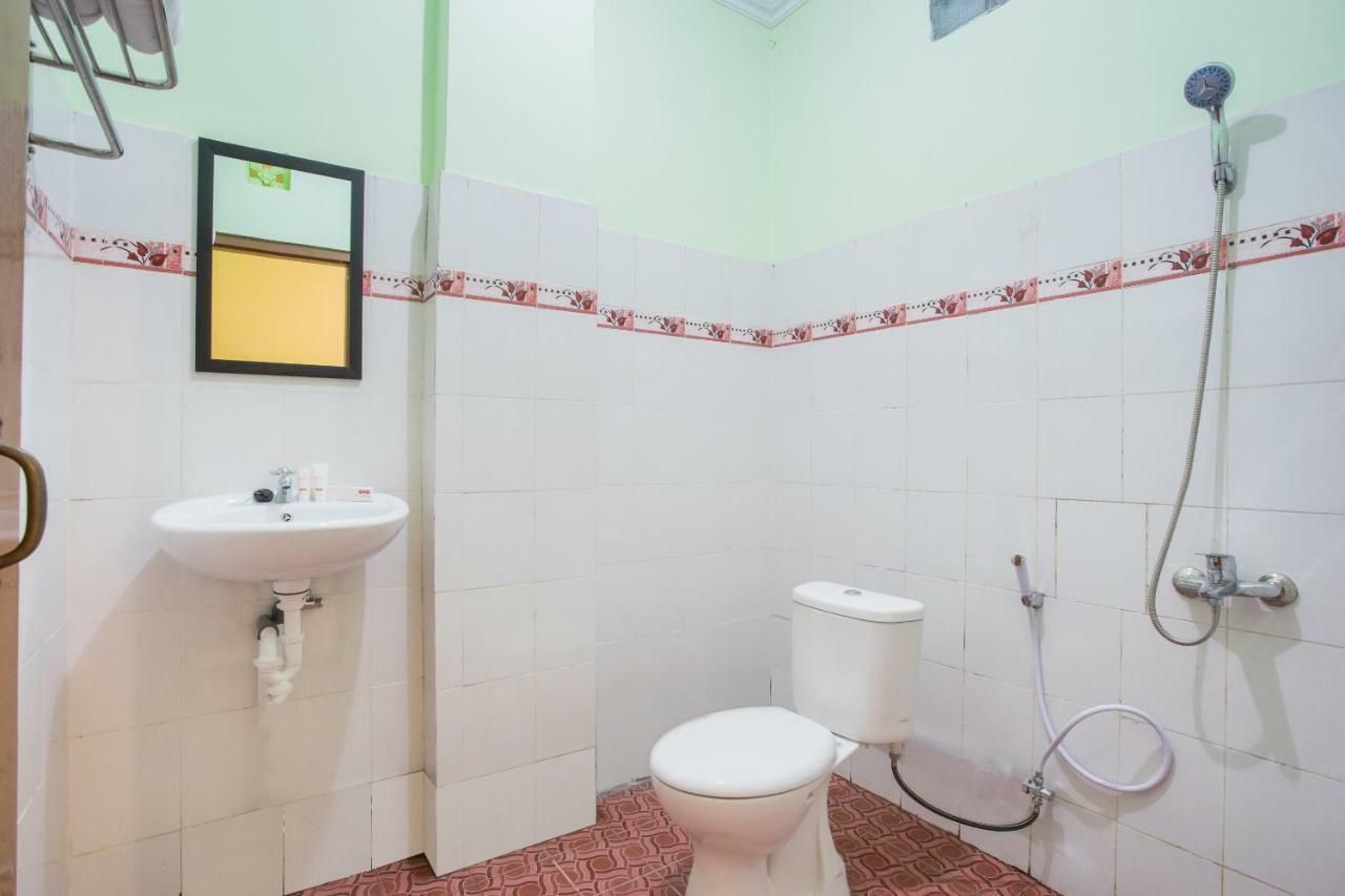 OYO 1419 Rhona Guest House Syariah Near RSUD Kota Yogyakarta Bagian luar foto