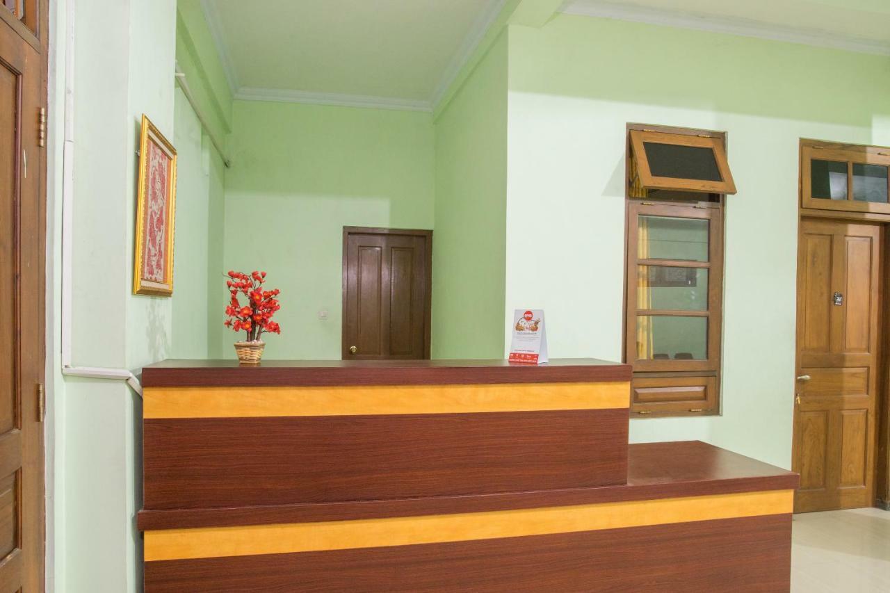 OYO 1419 Rhona Guest House Syariah Near RSUD Kota Yogyakarta Bagian luar foto