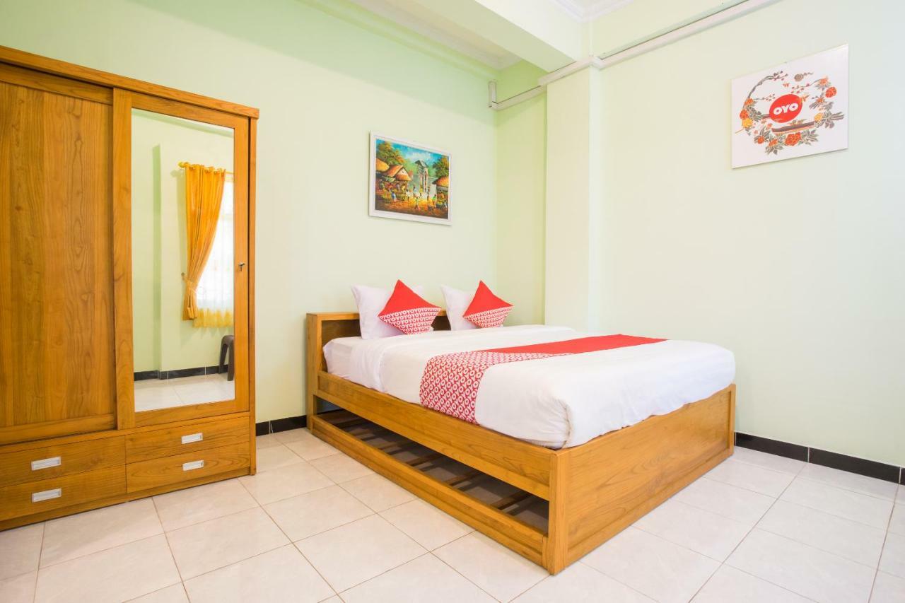 OYO 1419 Rhona Guest House Syariah Near RSUD Kota Yogyakarta Bagian luar foto